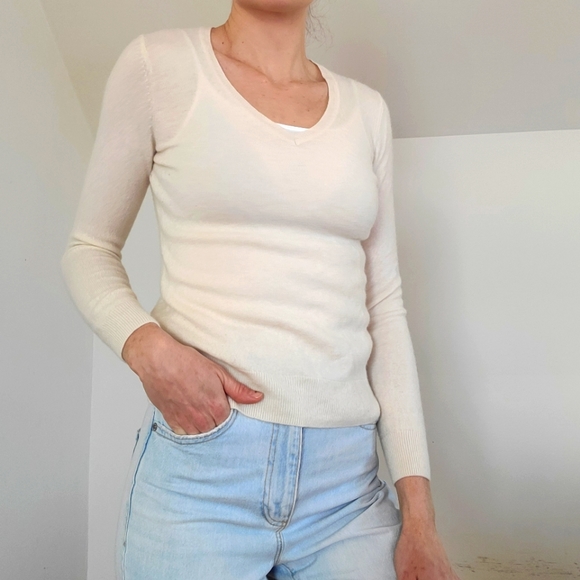 LORD & TAYLOR - Cashmere sweater - Picture 1 of 11